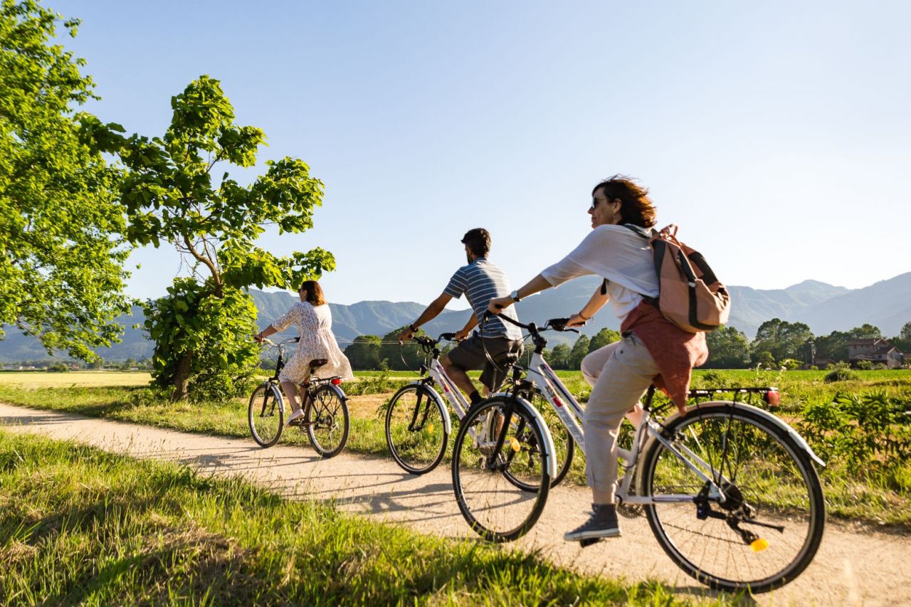 En bicicleta entre volcans
