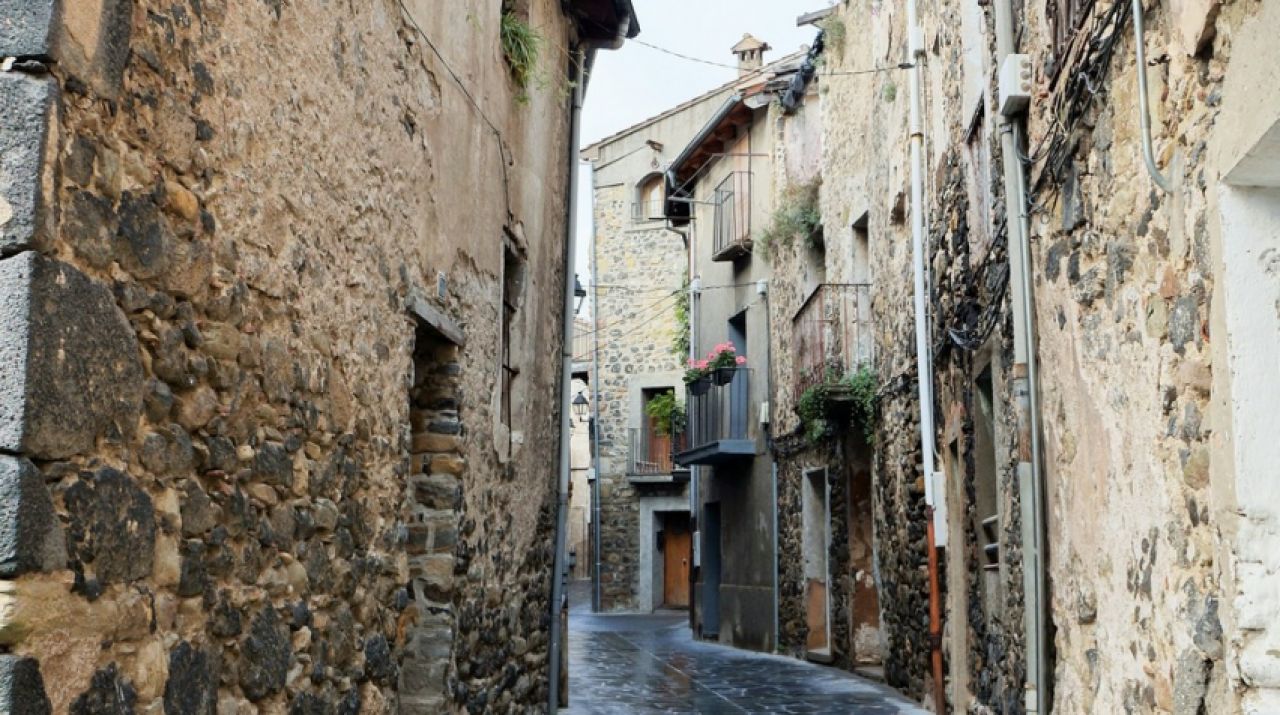 La cinglera basàltica de Castellfollit de la Roca